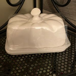 Rae Dunn Kitchen - NEW Rae Dunn “BUTTER” Pumpkin Dish Rae Dunn Kitchen - NEW Rae Dunn “BUTTER” Pumpkin Dish